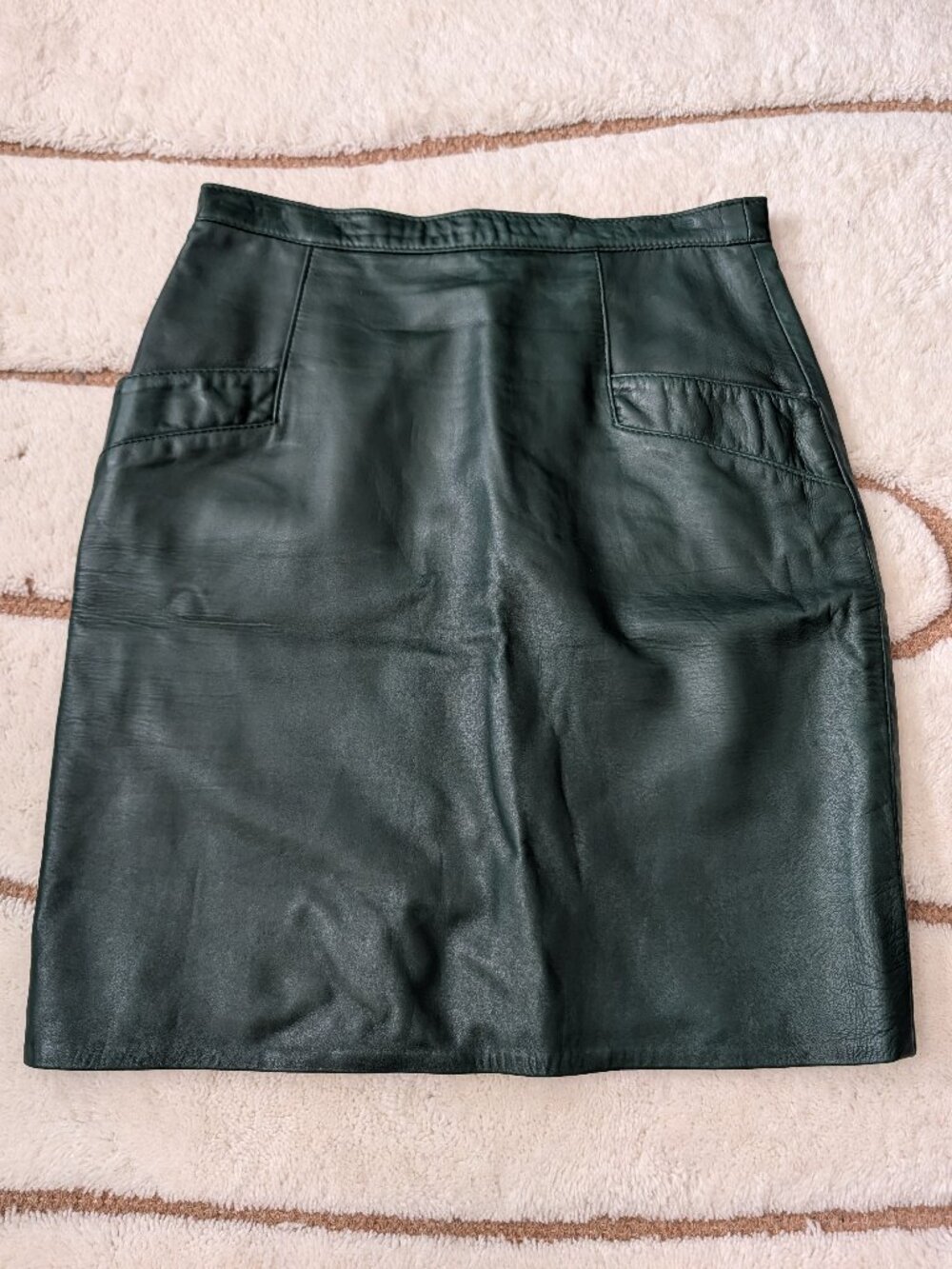 Vintage Firenze Dark Green genuine leather Skirt - tagged Size 14